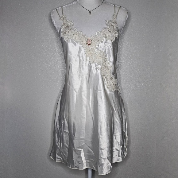 california dynasty Other - California Dynasty Vintage Ivory Satin Lace Pearl Nightgown Chemise